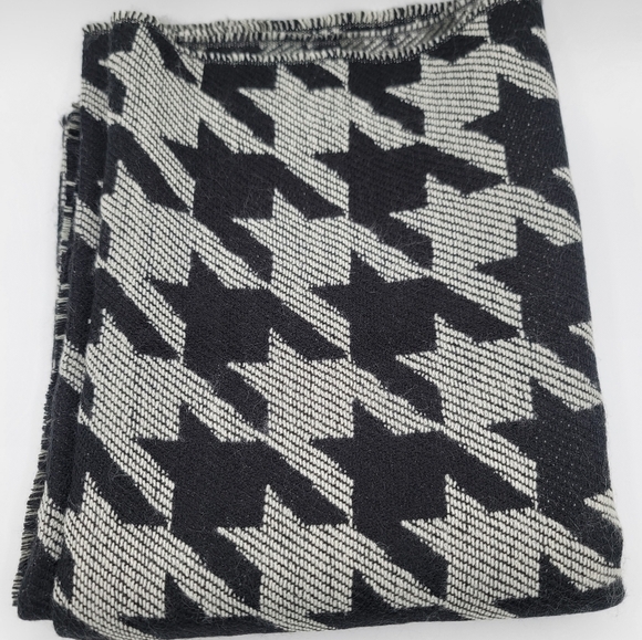 Reversible Scarf Houndstooth & Plaid NWT #805 - Picture 6 of 9